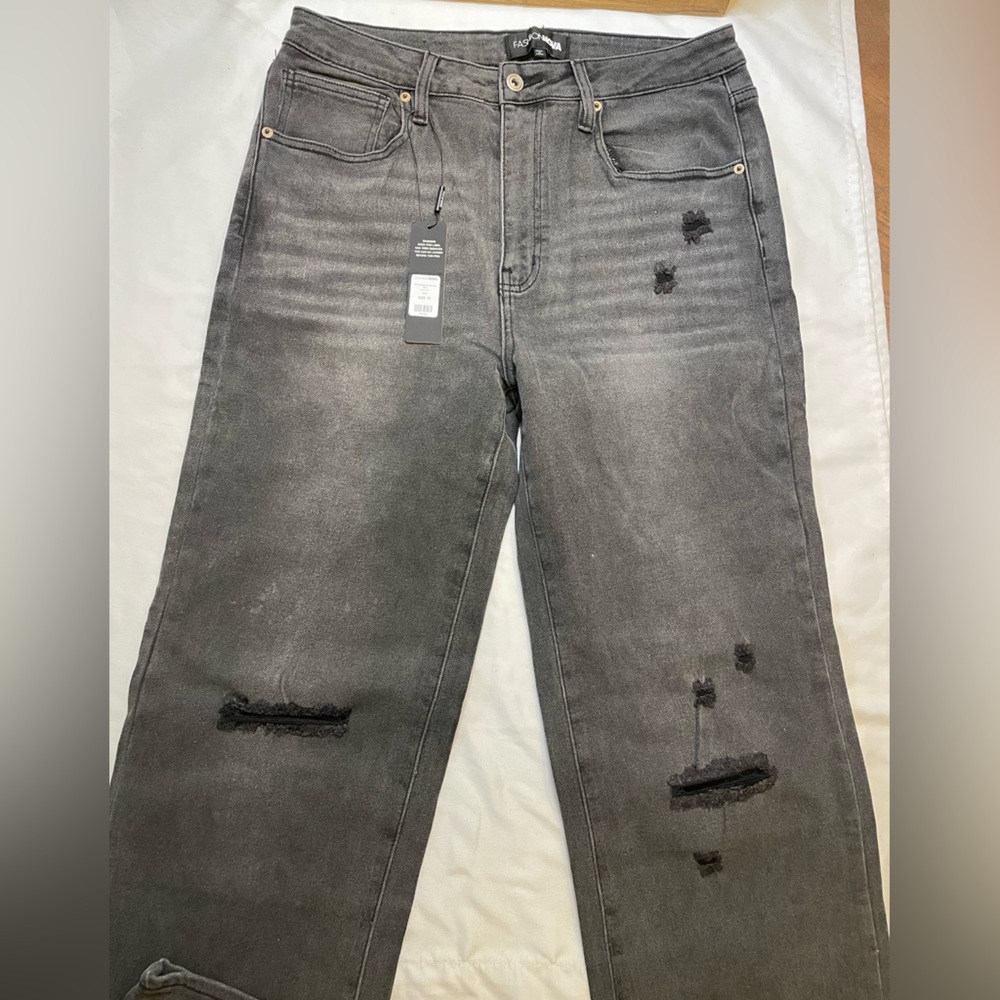 NWT Fashion Nova size 13 black distressed straight leg jeans - Picture 2 of 6